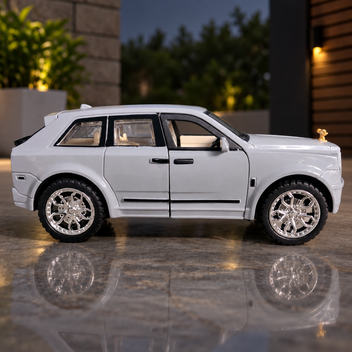 Luxury Gray Rolls-Royce Die-Cast Toy Car for Kids & Showpiece | Openable Doors & Rear Dicky
