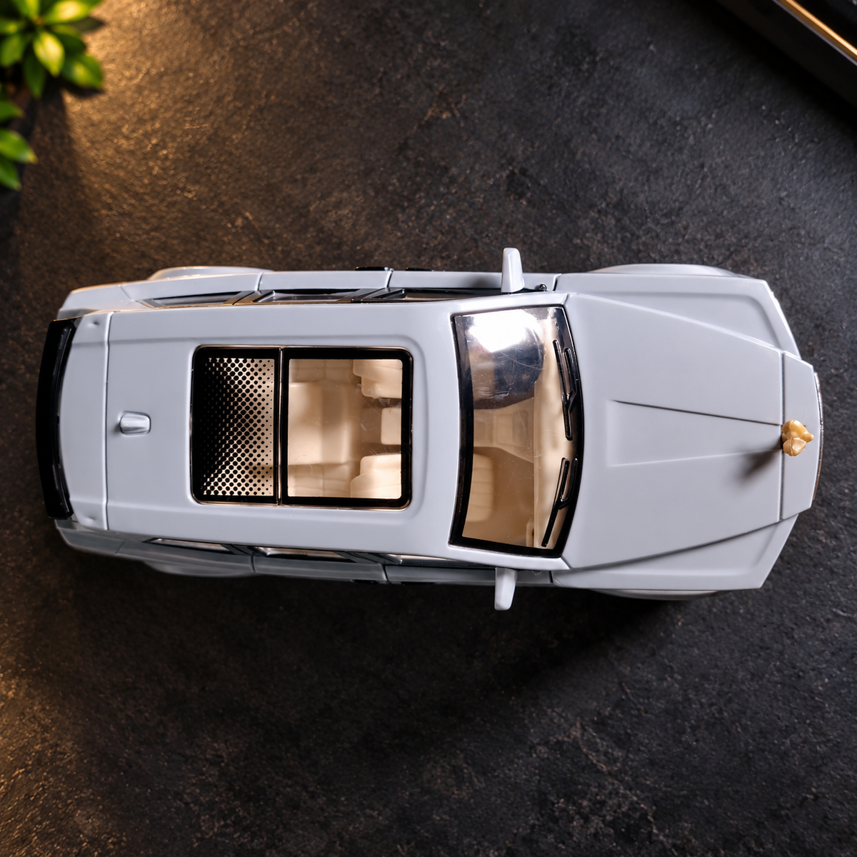 Luxury Gray Rolls-Royce Die-Cast Toy Car for Kids & Showpiece | Openable Doors & Rear Dicky